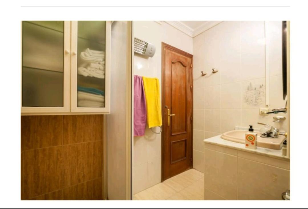 Piso Con Buena Red Wiffi Fibra Optica Alquiler De Habitaciones Sevilla Eksteriør billede